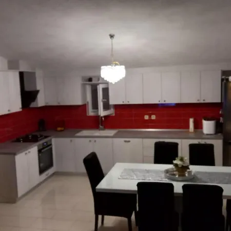 Apartment With Private Pool Rupalj