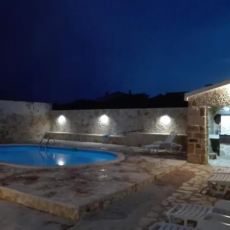 With Private Pool *
