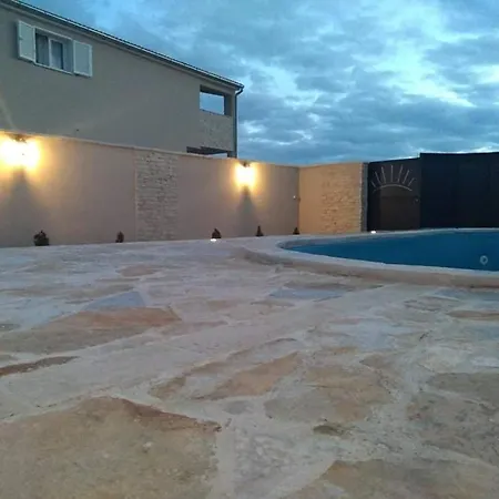 Daire With Private Pool *