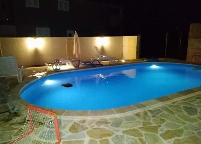 With Private Pool Apartman *