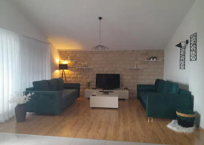 Apartman With Private Pool Rupalj